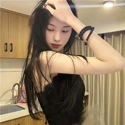 黑影窥窗